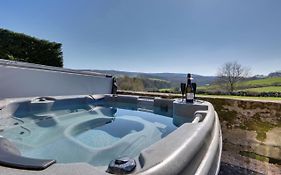 Priesthill Hottub Pool Dog Friendly Peakdistrict